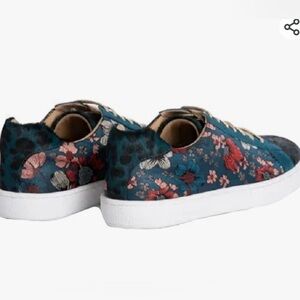 Johnny Was shoes size 6 NWOT